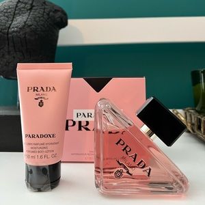 Prada Paradoxe Perfume